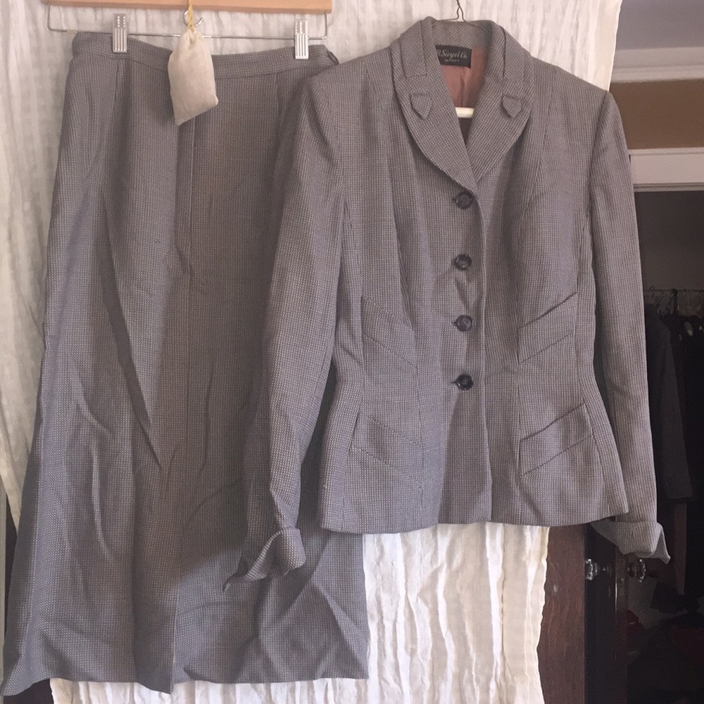 Classic two piece suite